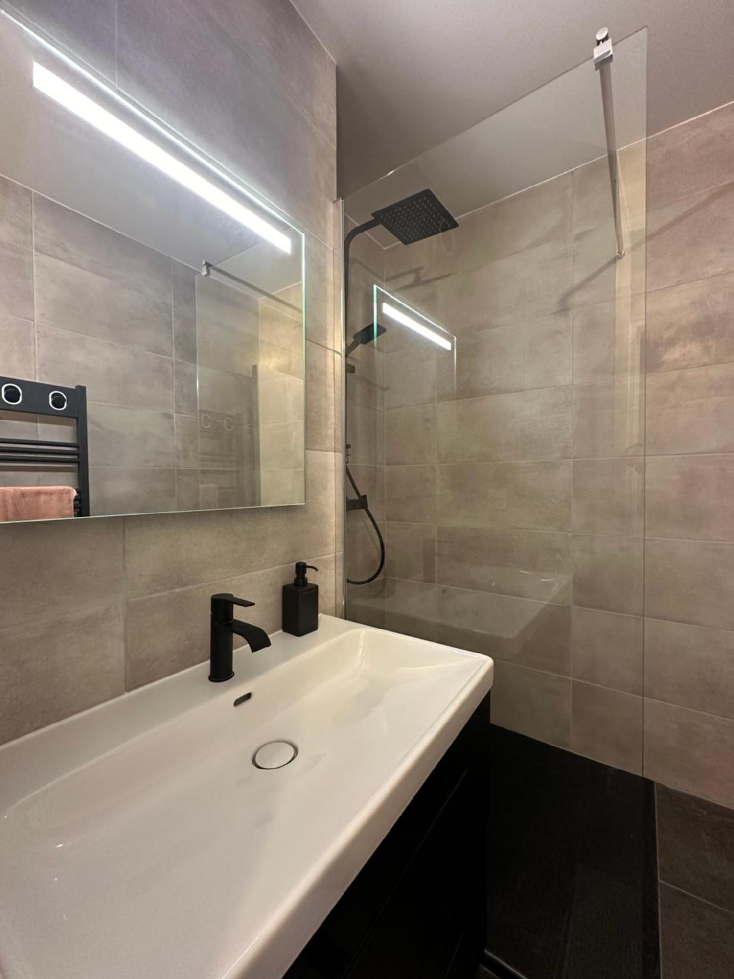 Appartement Proche Paris-Aeroport Cdg-Gare-Disney Villiers-le-Bel Exterior foto